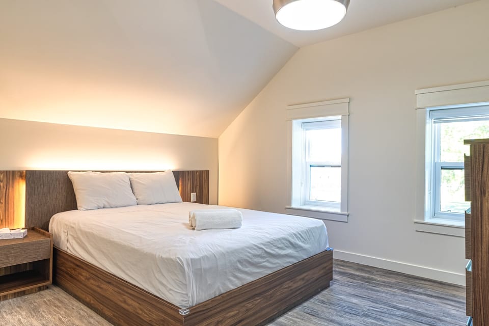 Cottage 1 Bedroom 1, The Long Beach Resort