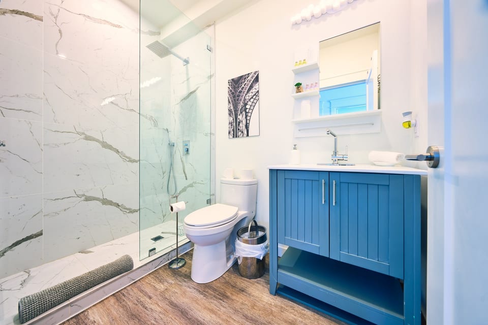 Cottage 12 Bathroom, The Long Beach Resort