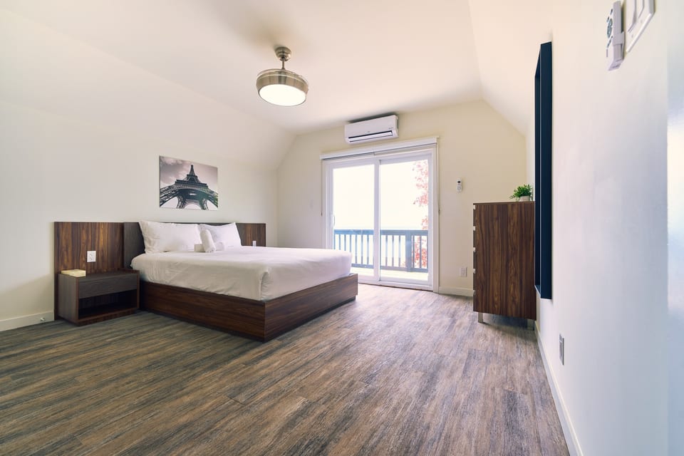 Cottage 14 Room 2, The Long Beach Resort