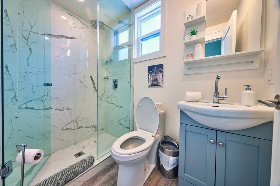 Cottage 14 Bathroom, The Long Beach Resort