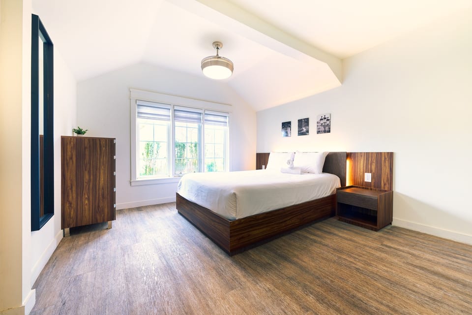 Cottage 16 Room 1, The Long Beach Resort