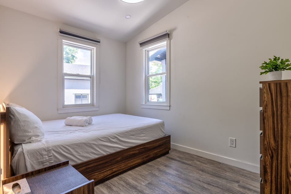 Cottage 4 Bedroom 1, The Long Beach Resort